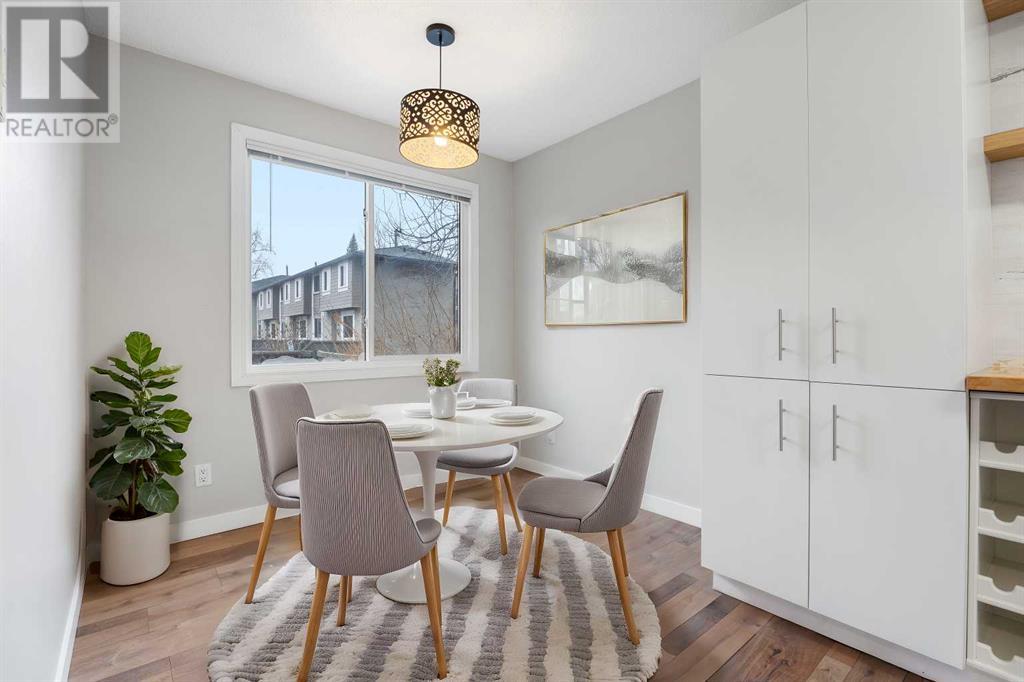 Single Family House for Sale in   Dalton Drive NW Dalhousie Calgary 