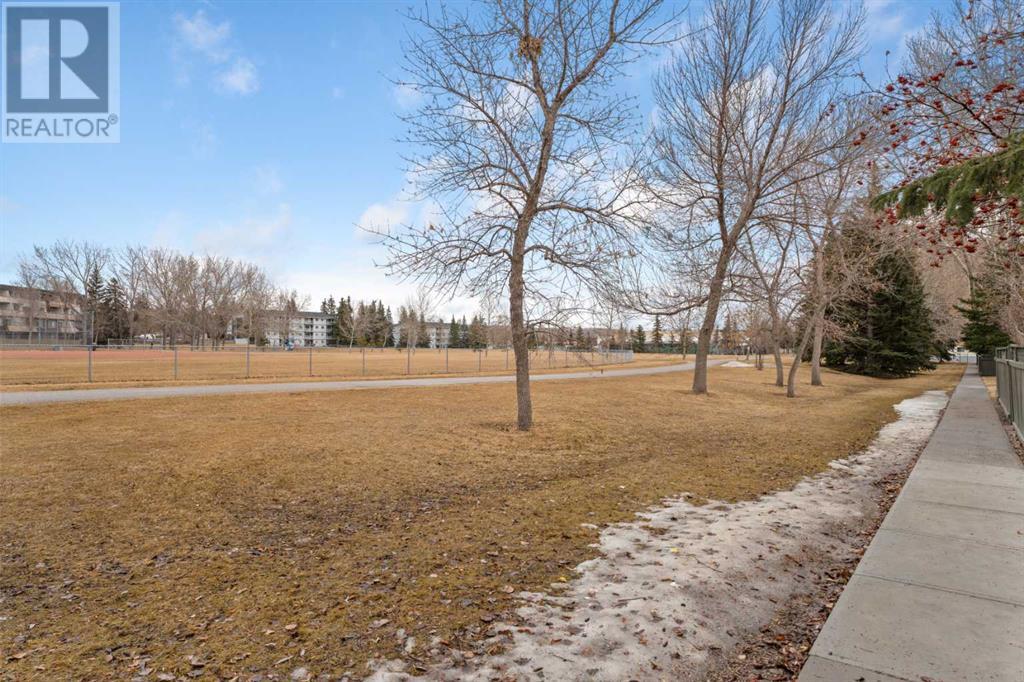 Single Family House for Sale in   Dalton Drive NW Dalhousie Calgary 