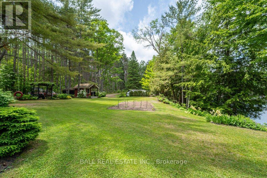 Photo 44 of 32 Shadowood Lane, North Kawartha ON