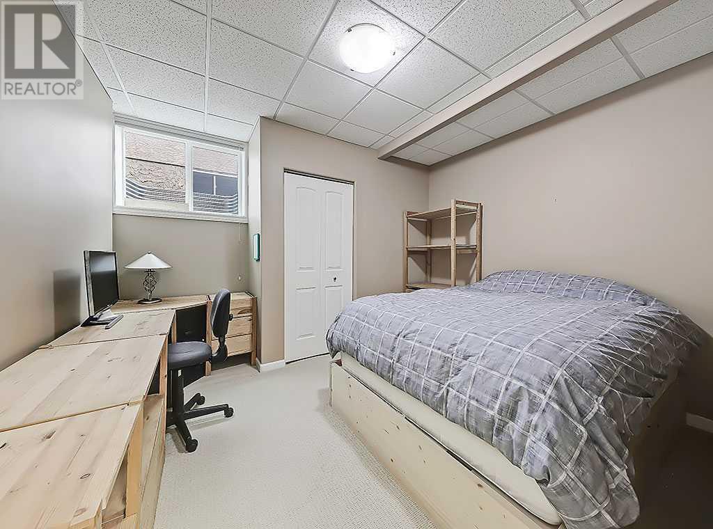 105 Hidden Creek Circle NW, Calgary, Alberta