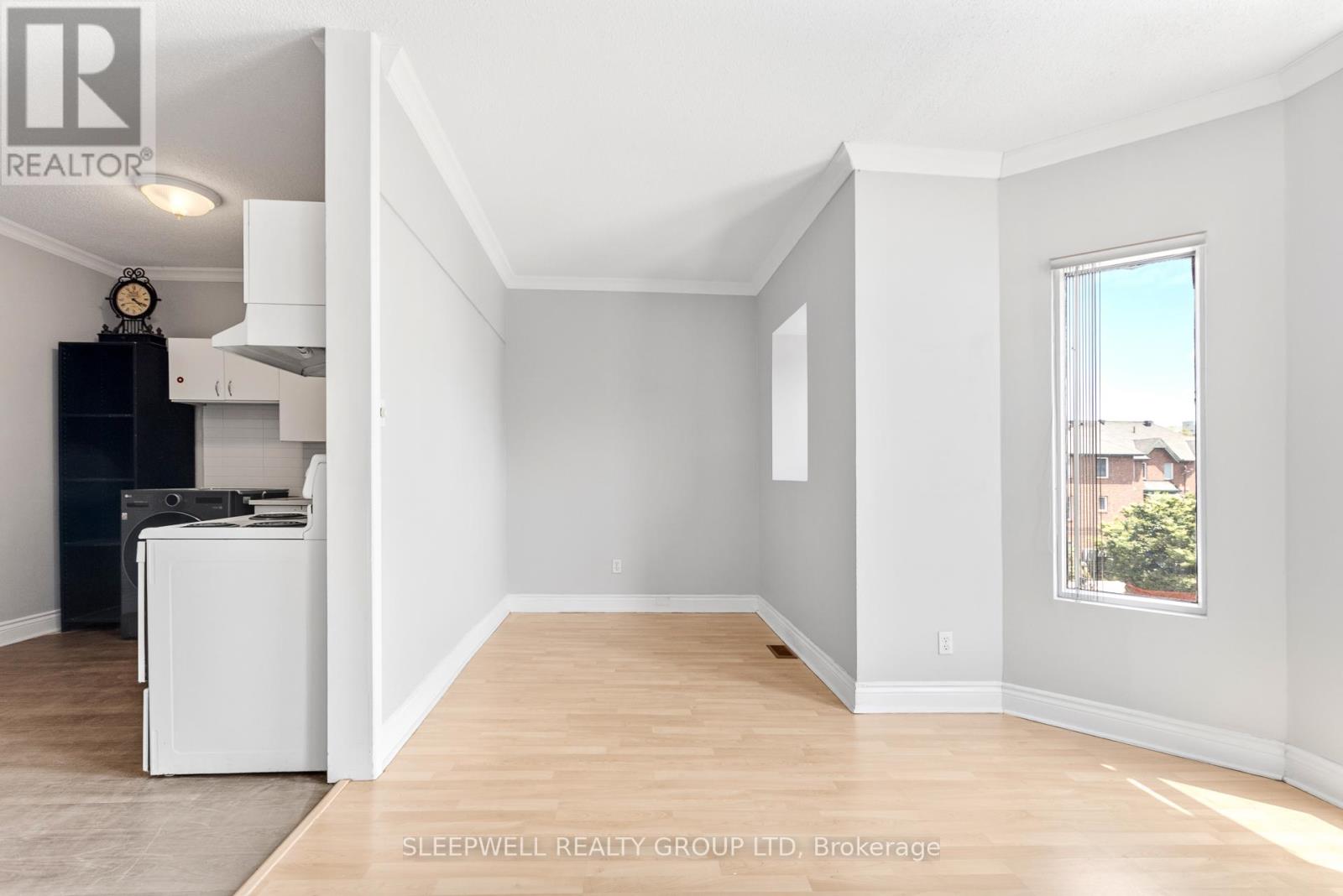Photo 2 of 455 457 Somerset Street W, Ottawa ON
