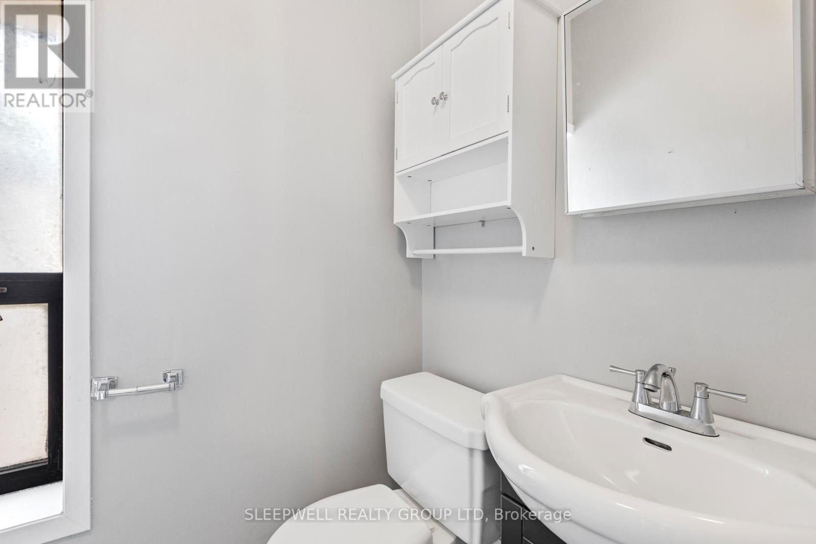 Photo 14 of 455 457 Somerset Street W, Ottawa ON