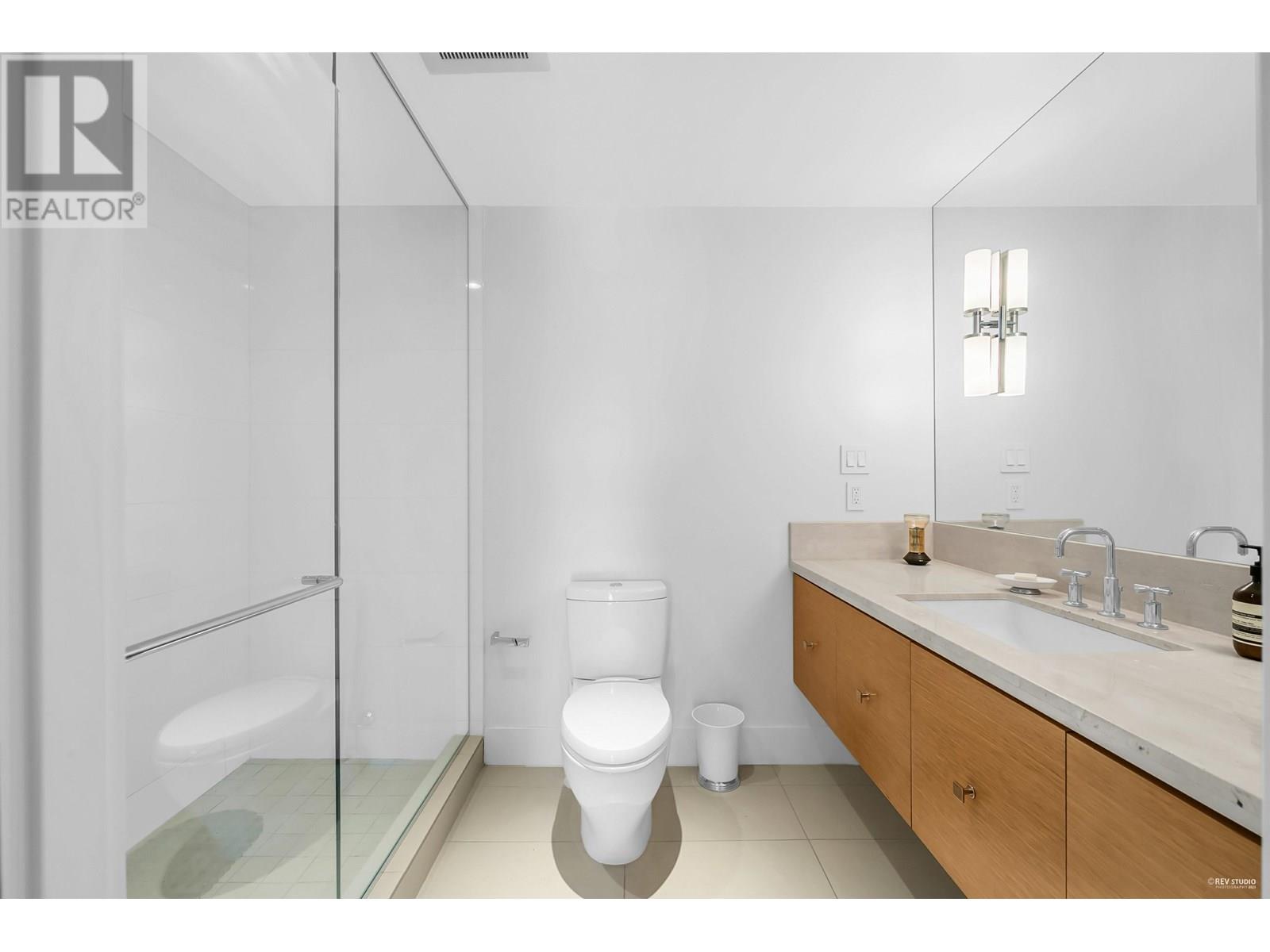 3002 667 HOWE STREET, Vancouver