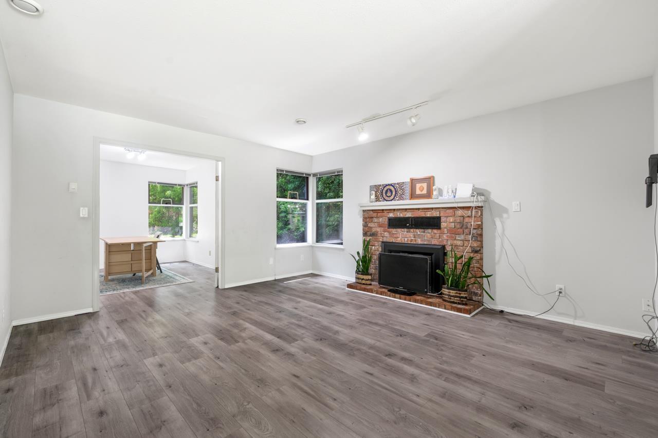 Photo 21 of 13553 25 Avenue, Surrey BC