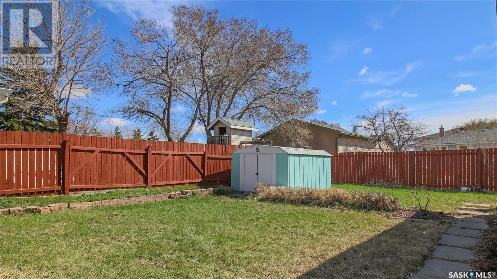 Photo 27 of 19 Merlin Crescent, Regina SK