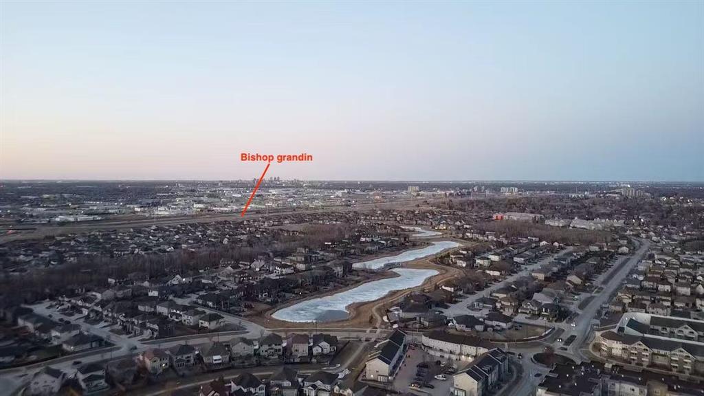 Photo 3 of 201 20 Ancaster Gate, Winnipeg MB