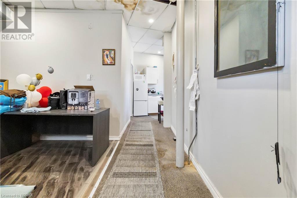Photo 31 of 14 Dalhousie Street, Brantford ON