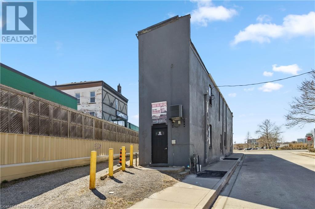Photo 10 of 14 Dalhousie Street, Brantford ON