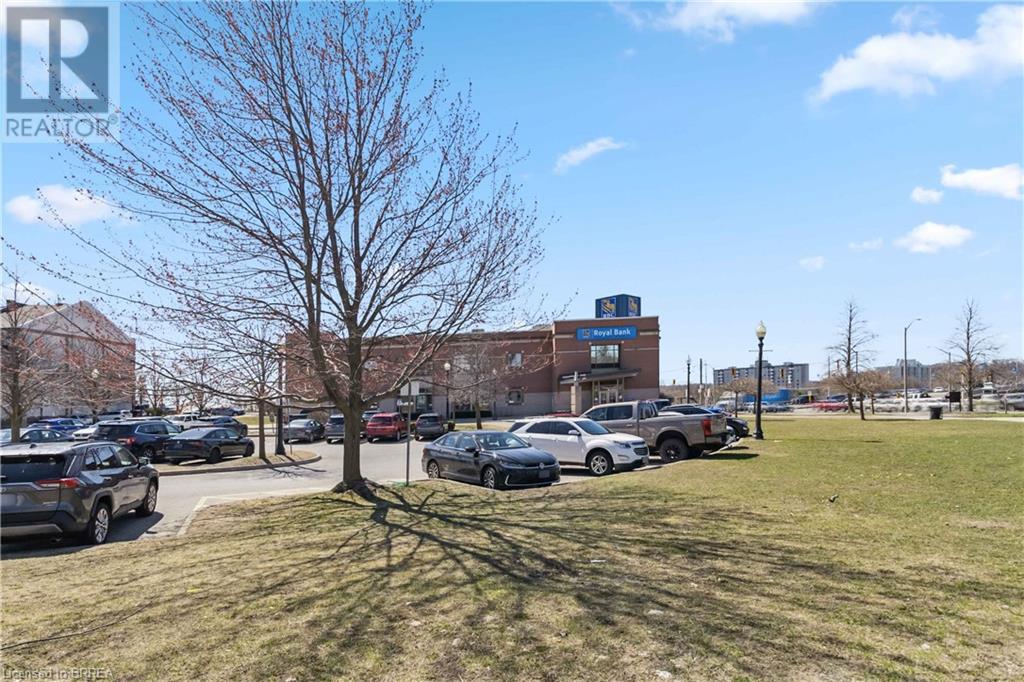 Photo 18 of 14 Dalhousie Street, Brantford ON