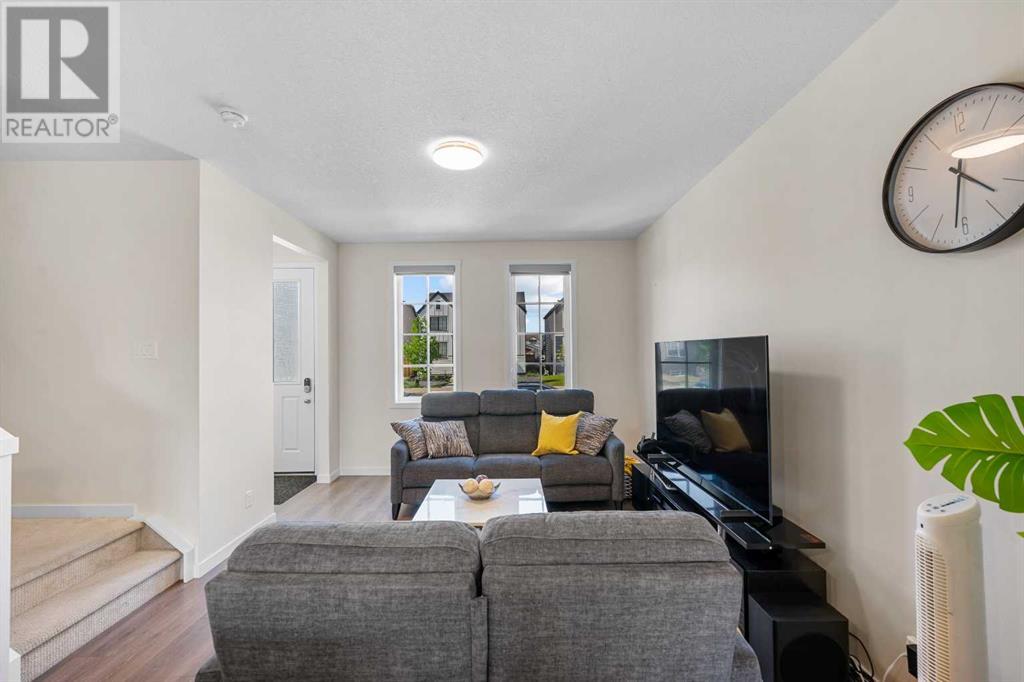 Single Family House for Sale in  Rangeview Drive SE Rangeview Calgary 