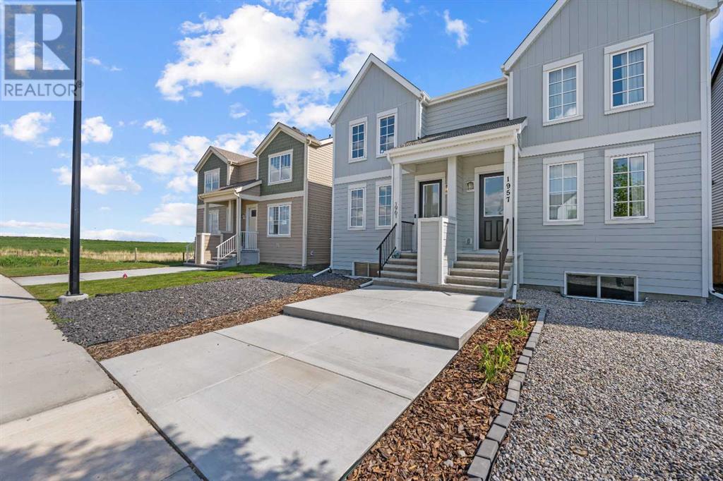 Single Family House for Sale in  Rangeview Drive SE Rangeview Calgary 