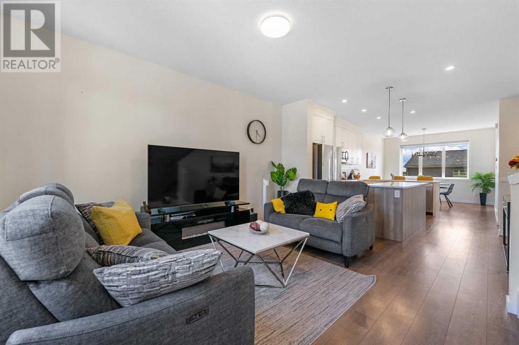 Single Family House for Sale in  Rangeview Drive SE Rangeview Calgary 
