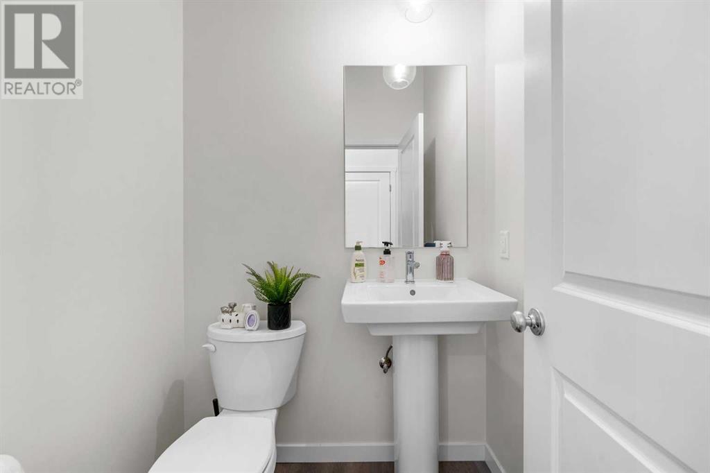 Single Family House for Sale in  Rangeview Drive SE Rangeview Calgary 