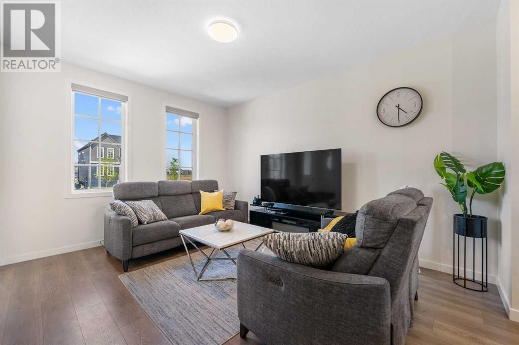Single Family House for Sale in  Rangeview Drive SE Rangeview Calgary 