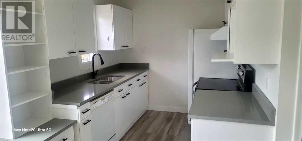 Single Family House Bungalow for Sale in  Foritana Road SE Forest Heights Calgary 