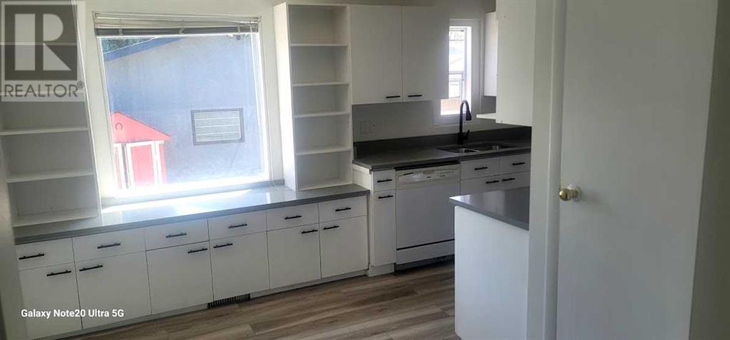 Single Family House Bungalow for Sale in  Foritana Road SE Forest Heights Calgary 