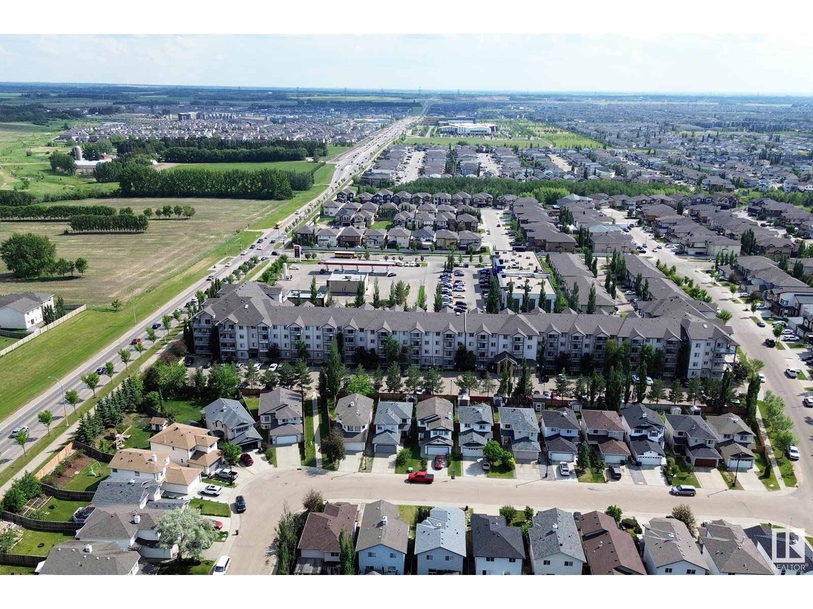 Photo 19 of 418 3425 19 St Nw, Edmonton AB