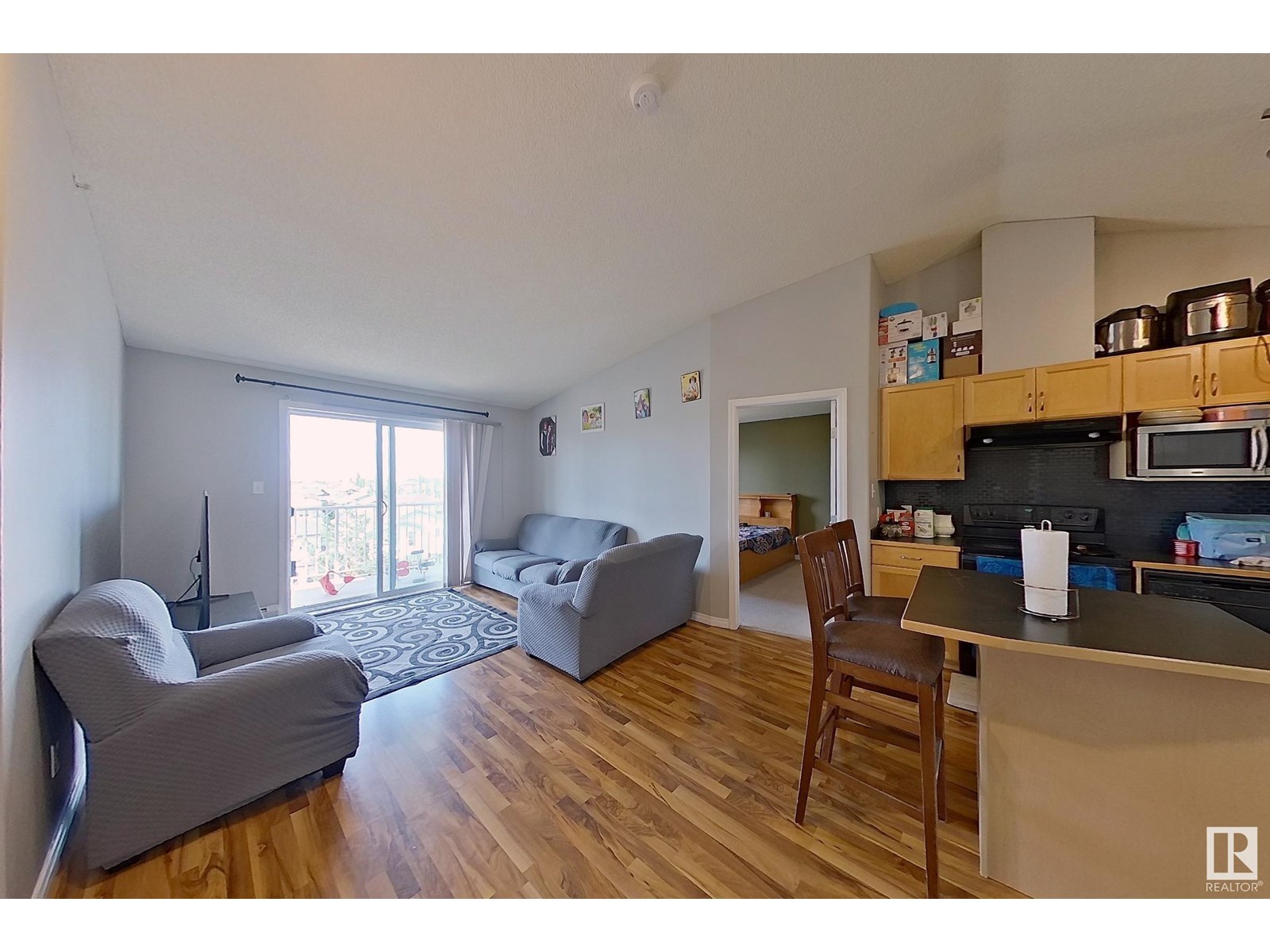 Photo 9 of 418 3425 19 St Nw, Edmonton AB