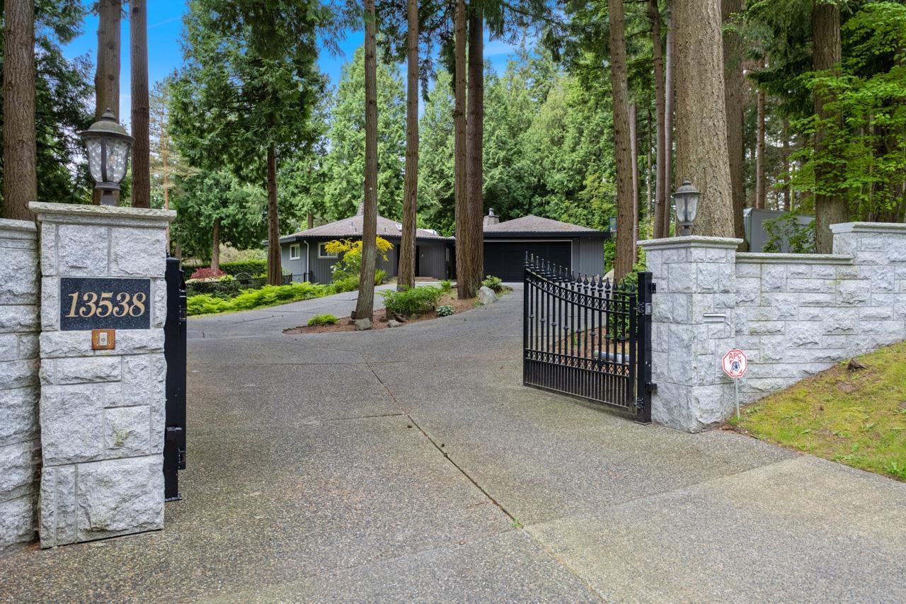 13538 20 AVENUE, Surrey real estate listing R3003635