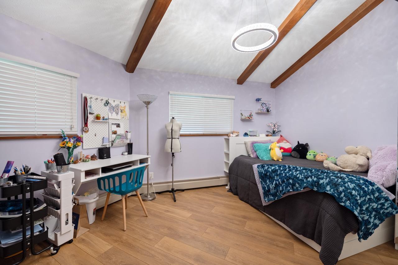 13538 20 AVENUE, Surrey real estate listing R3003635