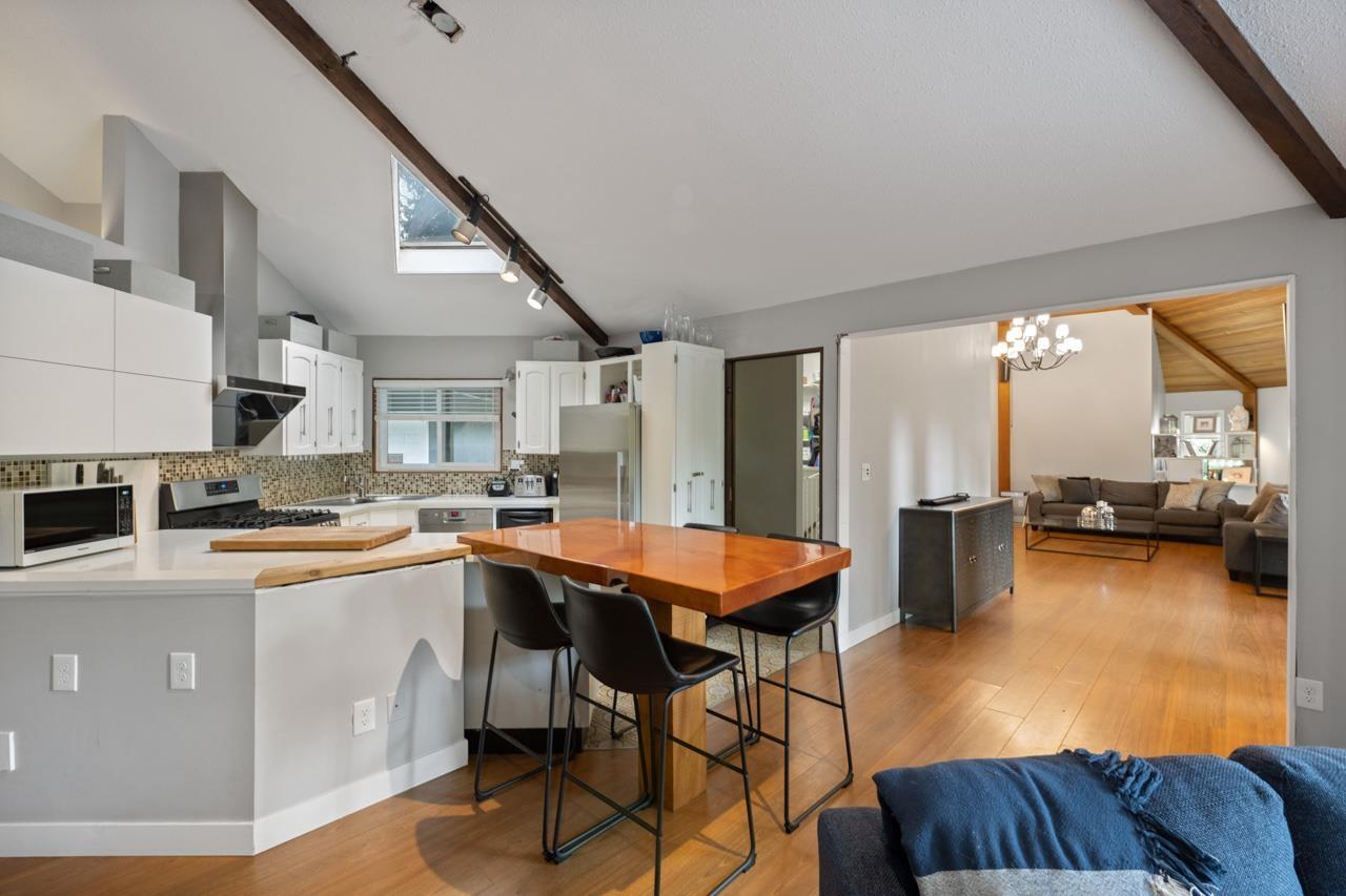 13538 20 AVENUE, Surrey real estate listing R3003635
