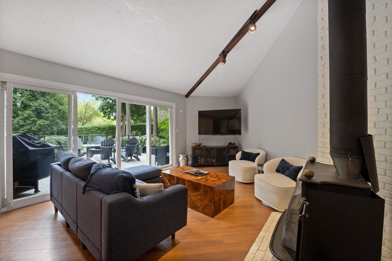 13538 20 AVENUE, Surrey real estate listing R3003635