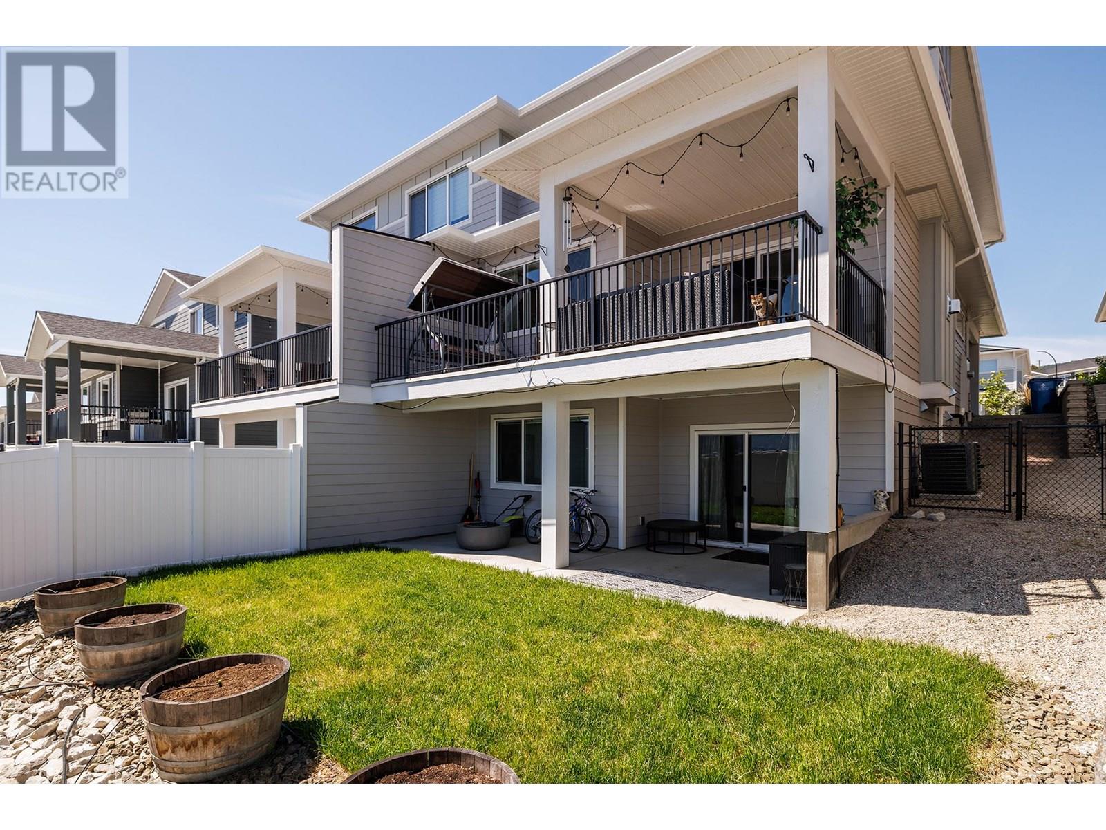  2359 Hawks Boulevard, West Kelowna