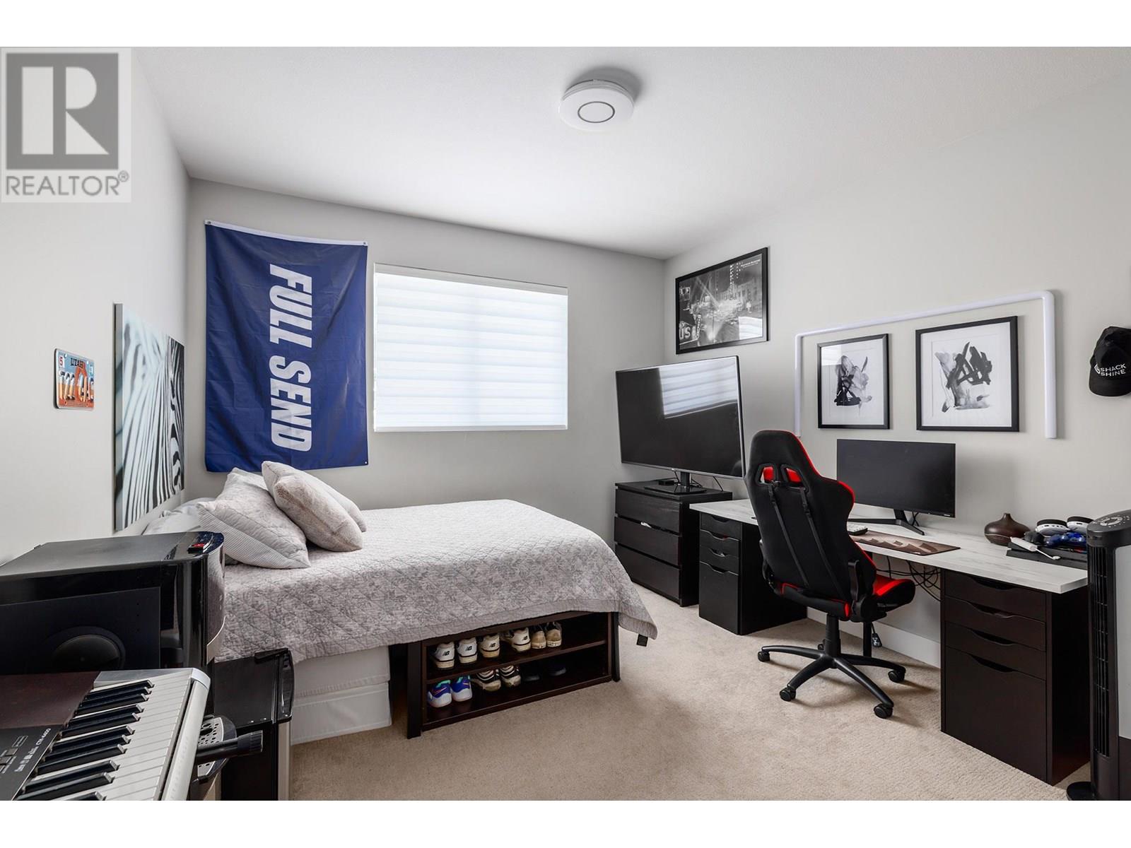  2359 Hawks Boulevard, West Kelowna