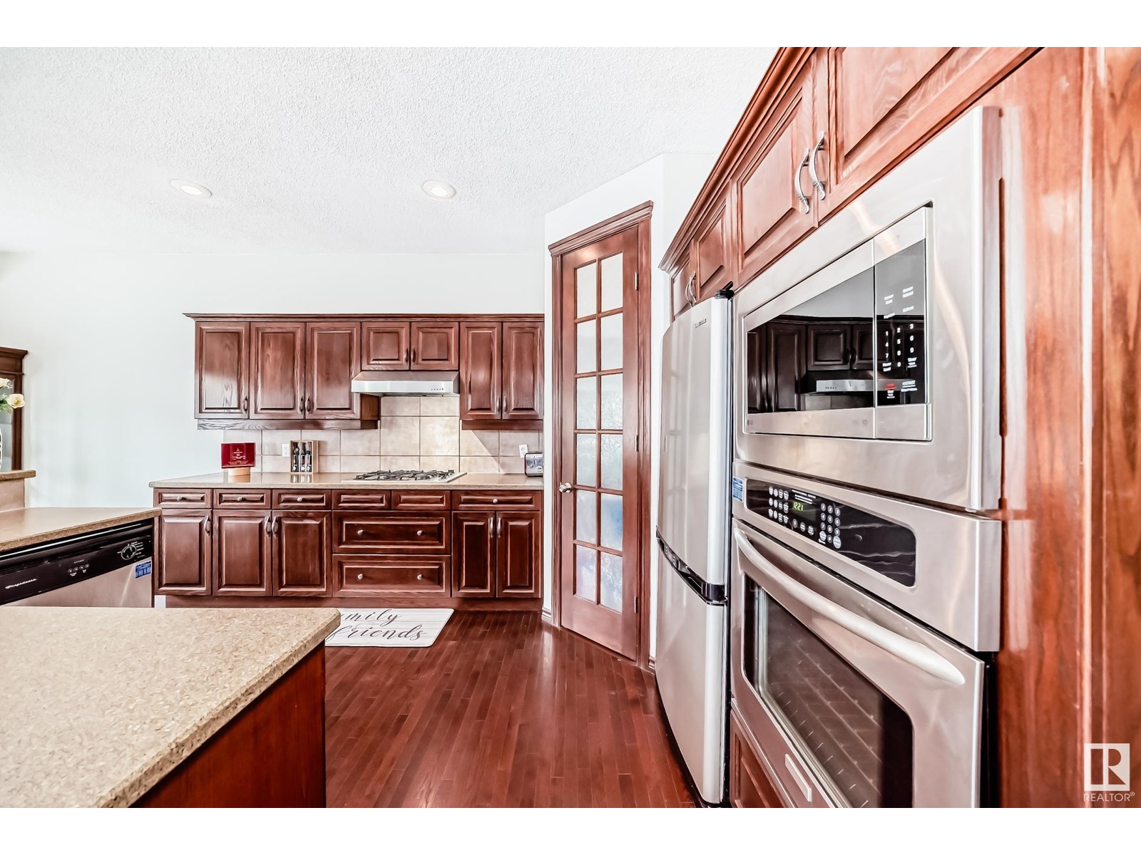 Photo 15 of 6406 Sandin Cr Nw, Edmonton AB