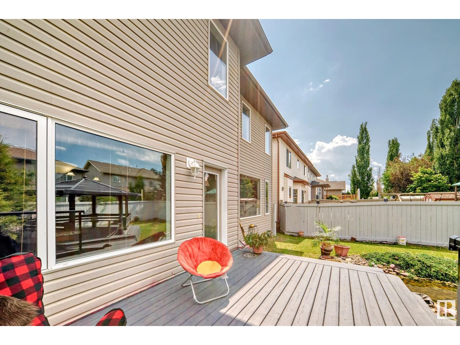 Photo 18 of 6406 Sandin Cr Nw, Edmonton AB