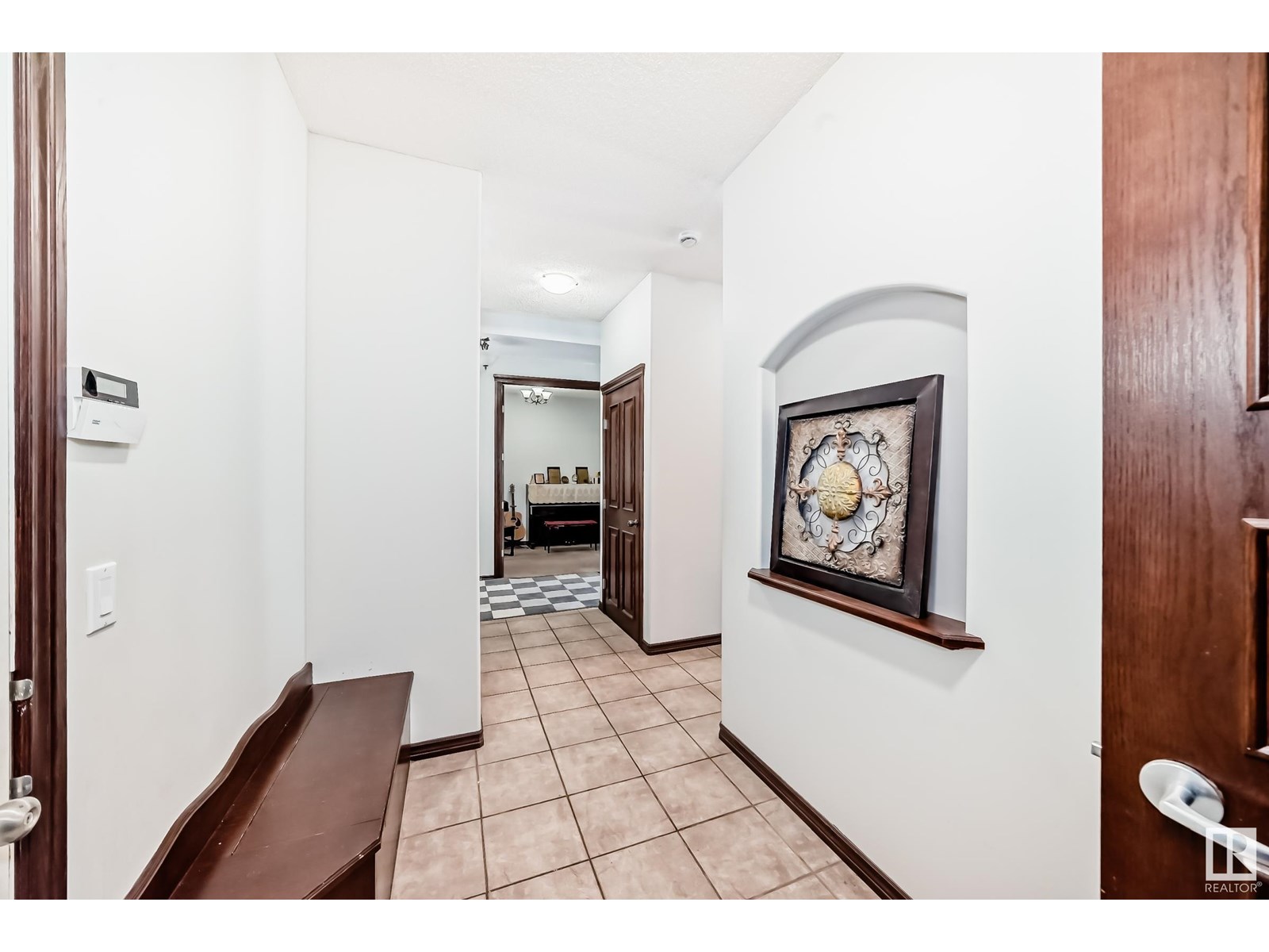 Photo 22 of 6406 Sandin Cr Nw, Edmonton AB