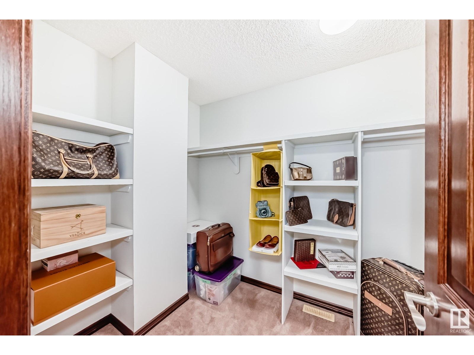 Photo 37 of 6406 Sandin Cr Nw, Edmonton AB