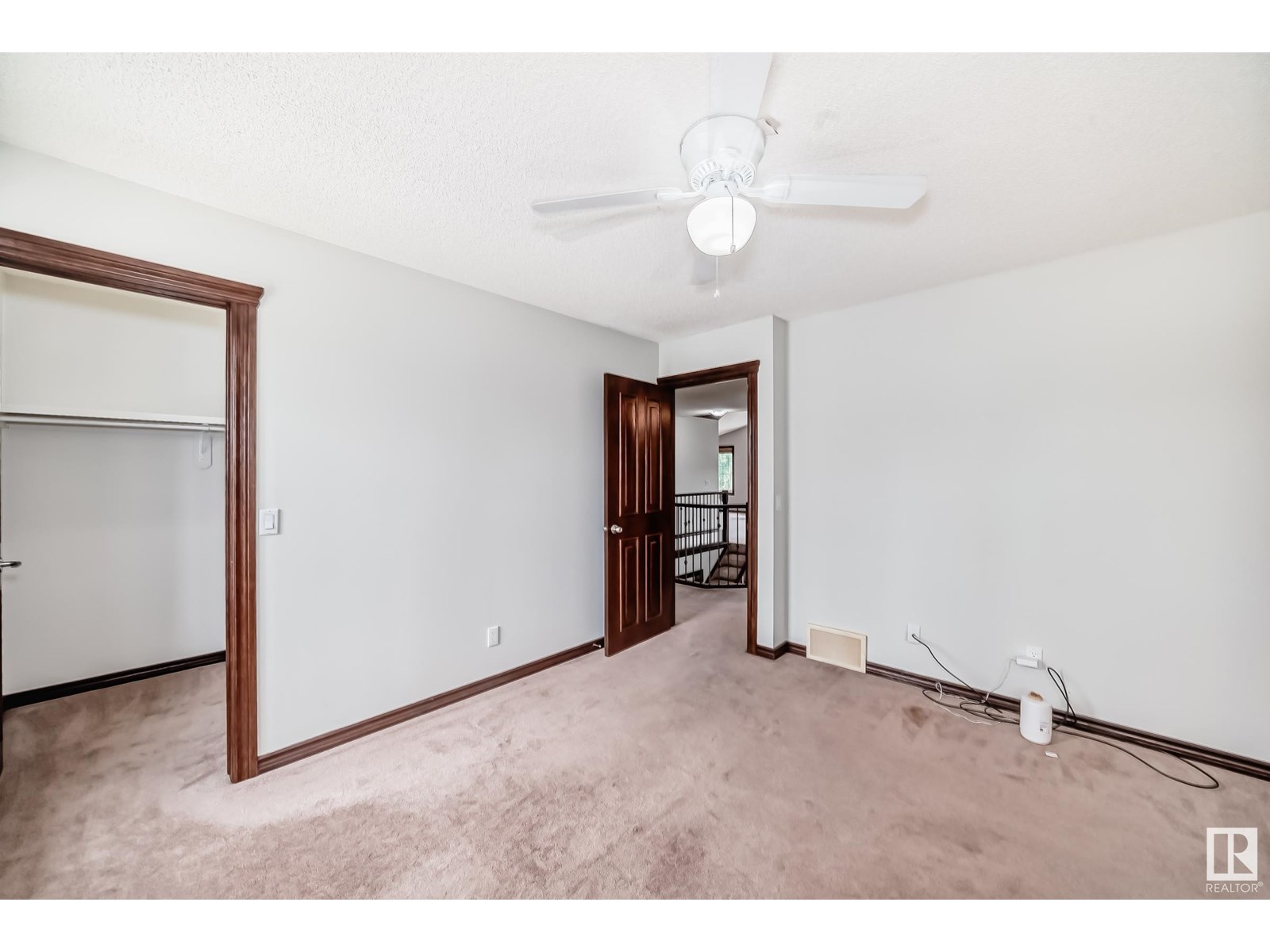 Photo 40 of 6406 Sandin Cr Nw, Edmonton AB