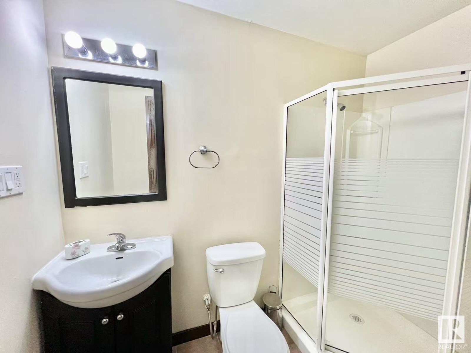 Photo 51 of 6406 Sandin Cr Nw, Edmonton AB