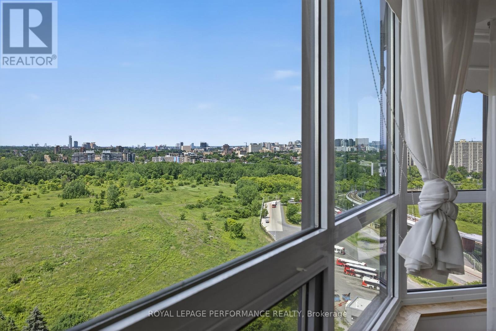 Photo 25 of 2006 1500 Riverside Drive, Ottawa ON