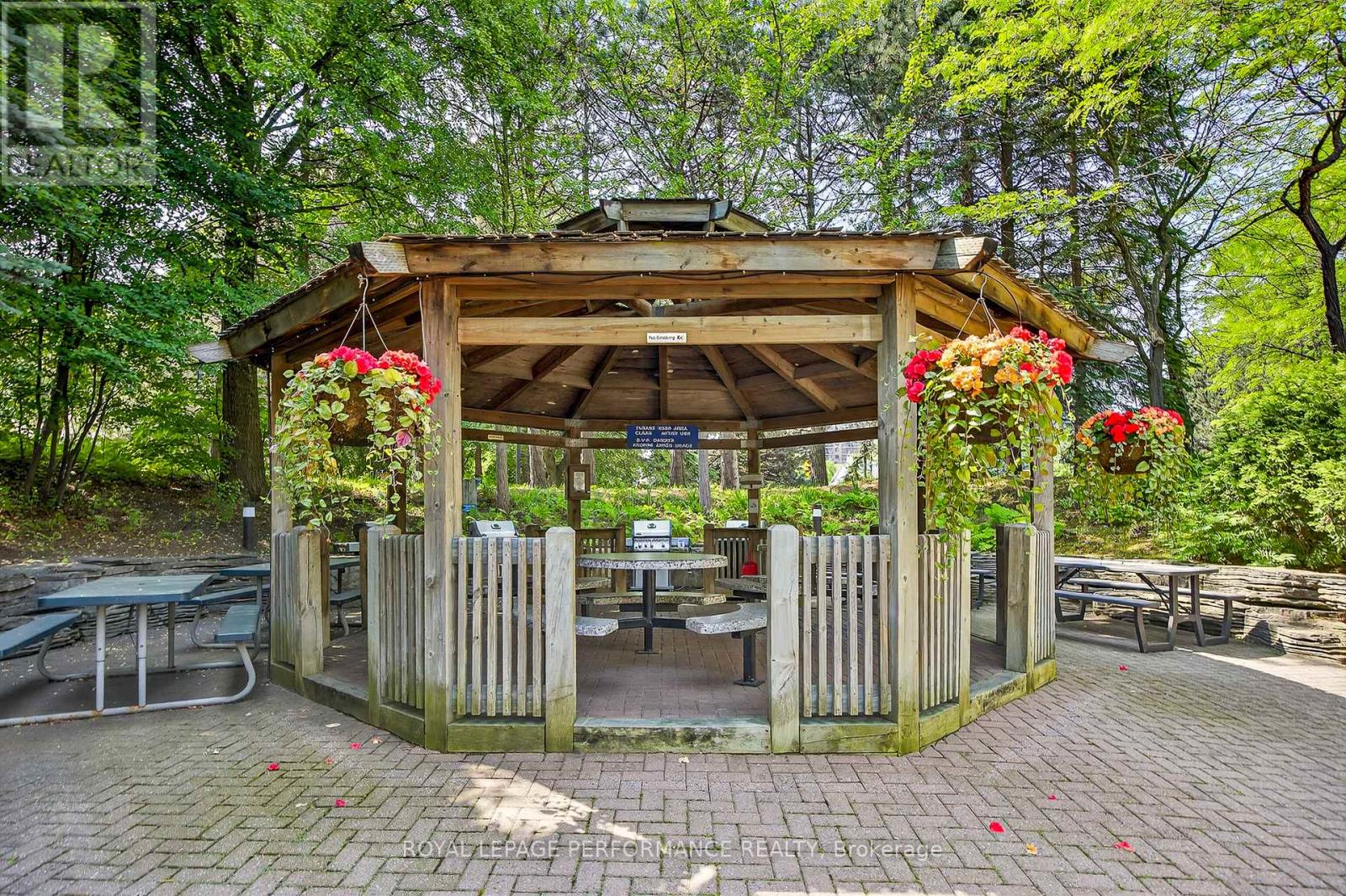 Photo 6 of 2006 1500 Riverside Drive, Ottawa ON