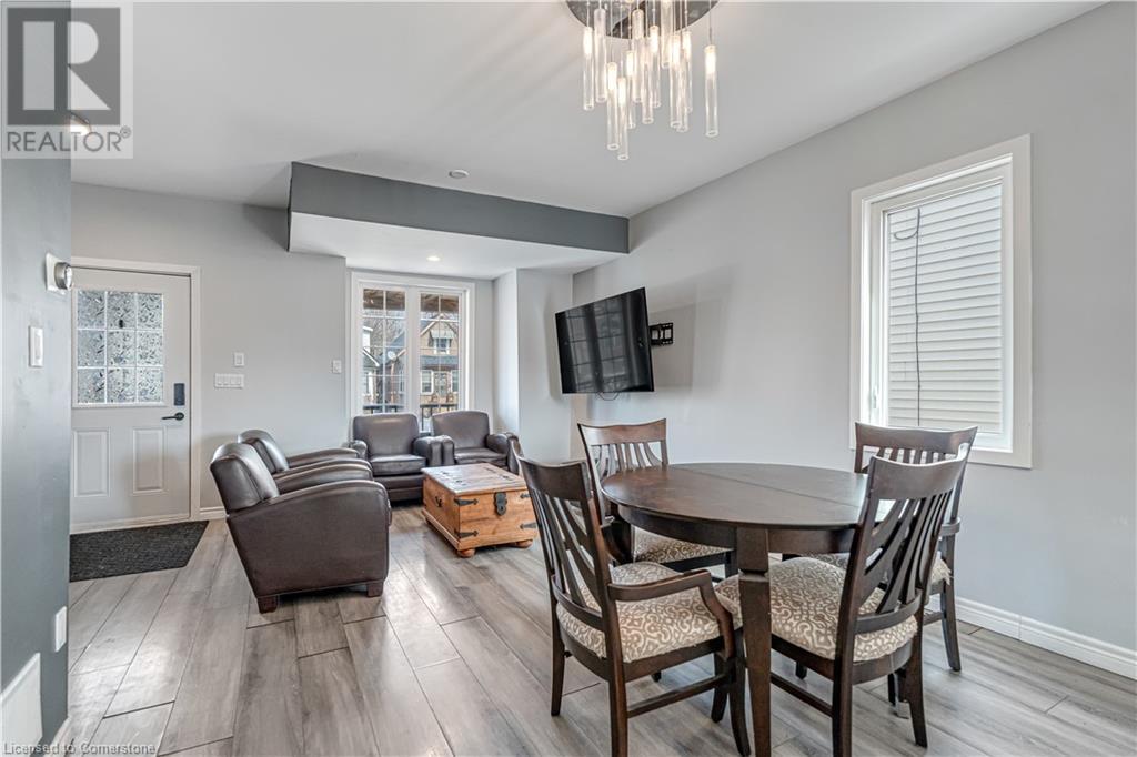 Photo 11 of 174 Mcanulty Boulevard, Hamilton ON