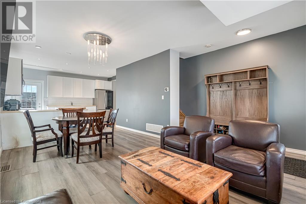 Photo 13 of 174 Mcanulty Boulevard, Hamilton ON