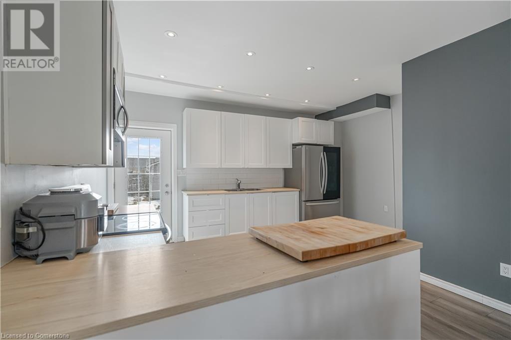 Photo 15 of 174 Mcanulty Boulevard, Hamilton ON