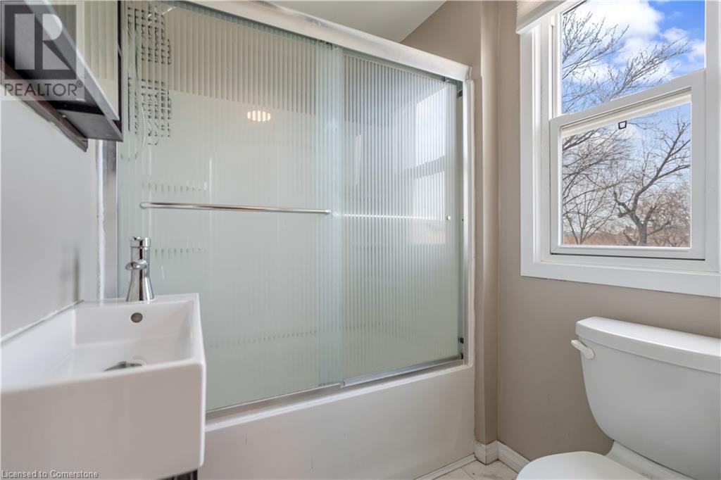 Photo 19 of 174 Mcanulty Boulevard, Hamilton ON