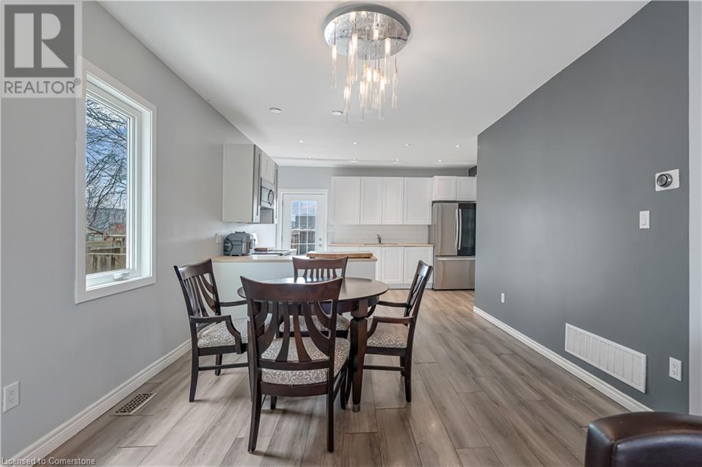 Photo 22 of 174 Mcanulty Boulevard, Hamilton ON