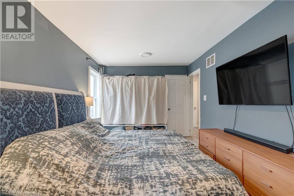 Photo 23 of 174 Mcanulty Boulevard, Hamilton ON