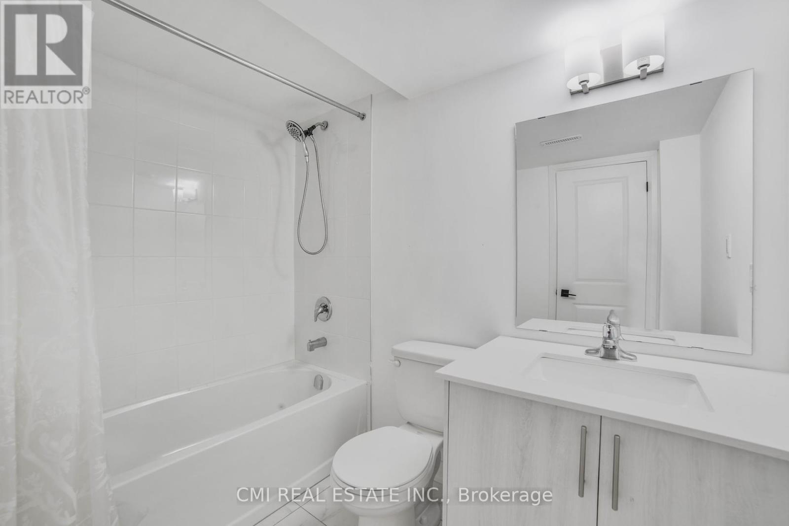 Photo 30 of 79 Gateland Drive, Barrie ON