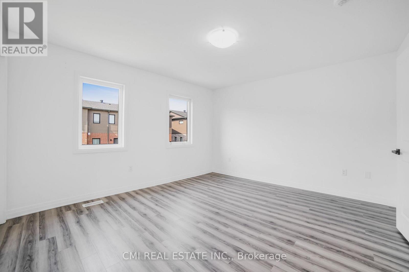Photo 26 of 79 Gateland Drive, Barrie ON