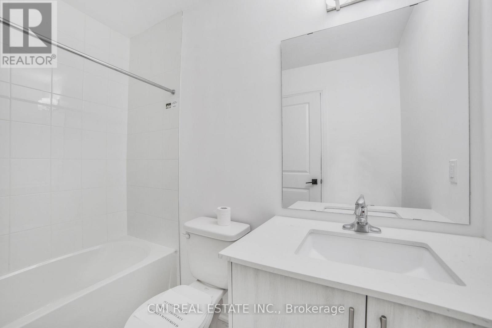 Photo 10 of 79 Gateland Drive, Barrie ON