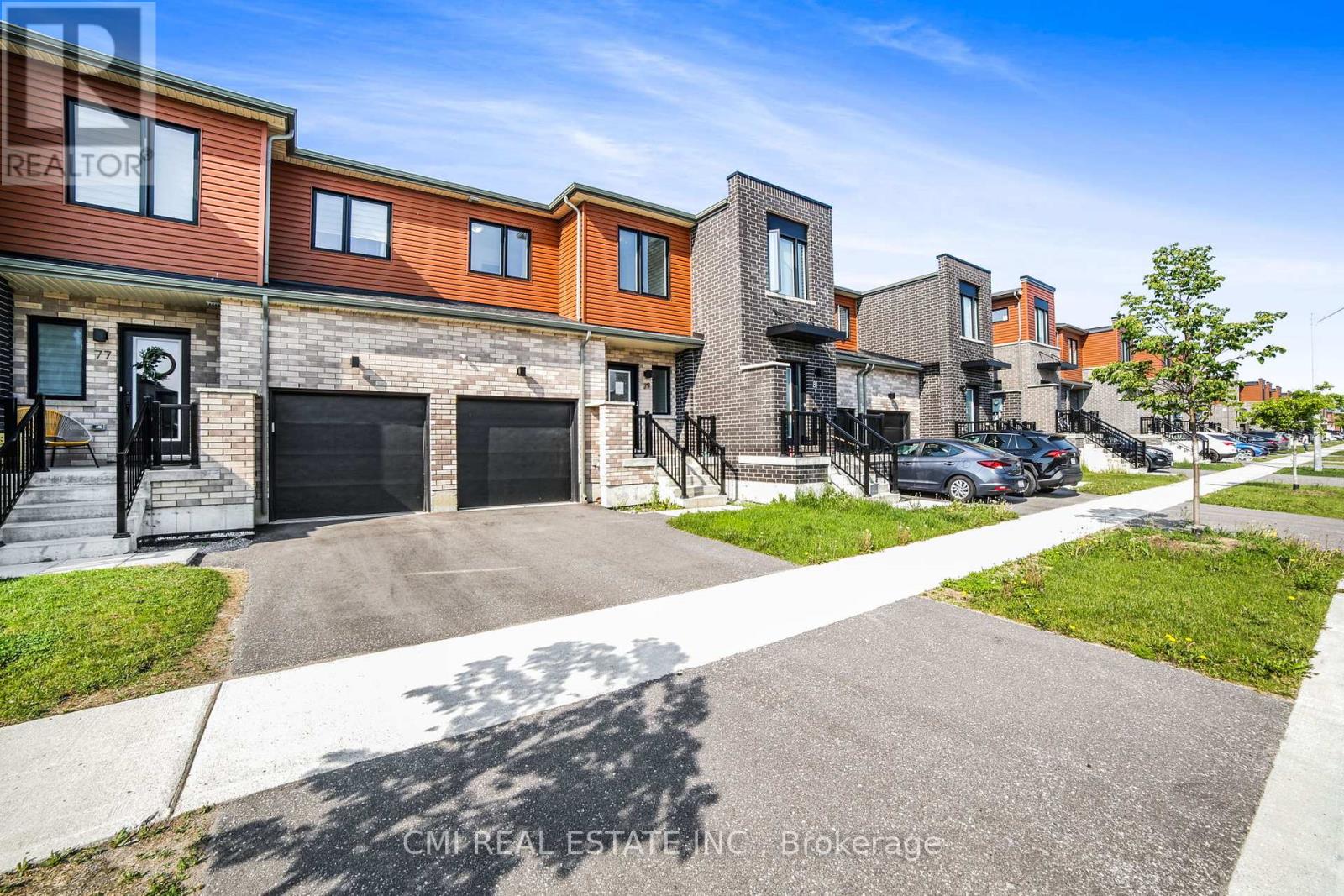 Photo 34 of 79 Gateland Drive, Barrie ON