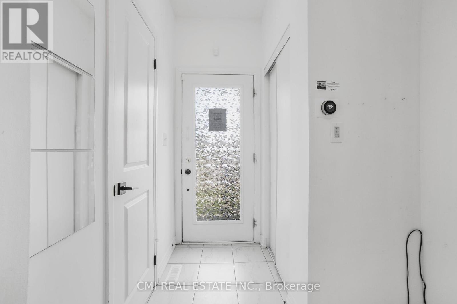 Photo 16 of 79 Gateland Drive, Barrie ON