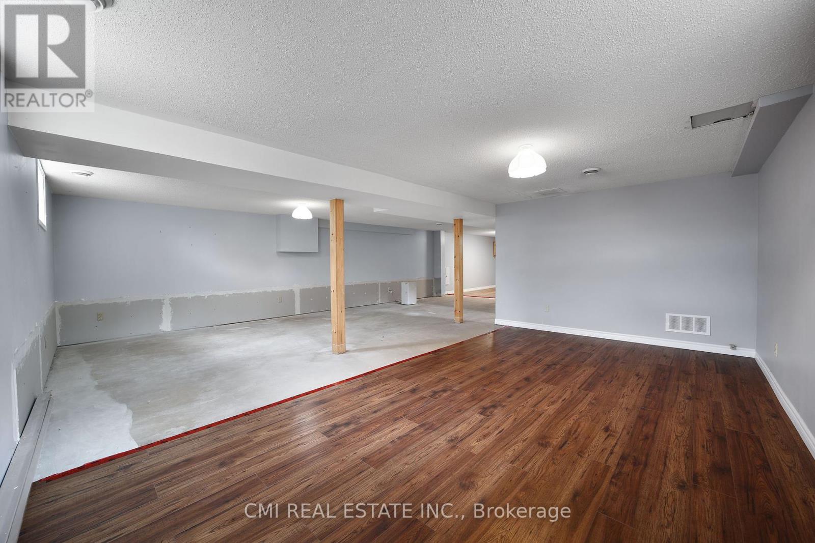 Photo 16 of 1 Jeffery Drive, Mulmur ON