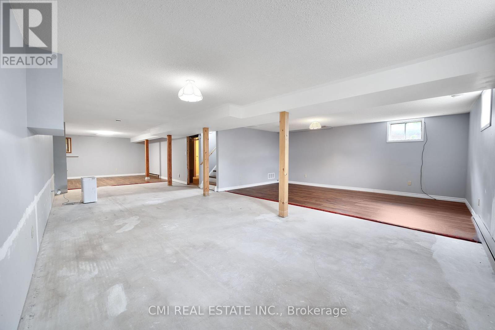Photo 9 of 1 Jeffery Drive, Mulmur ON