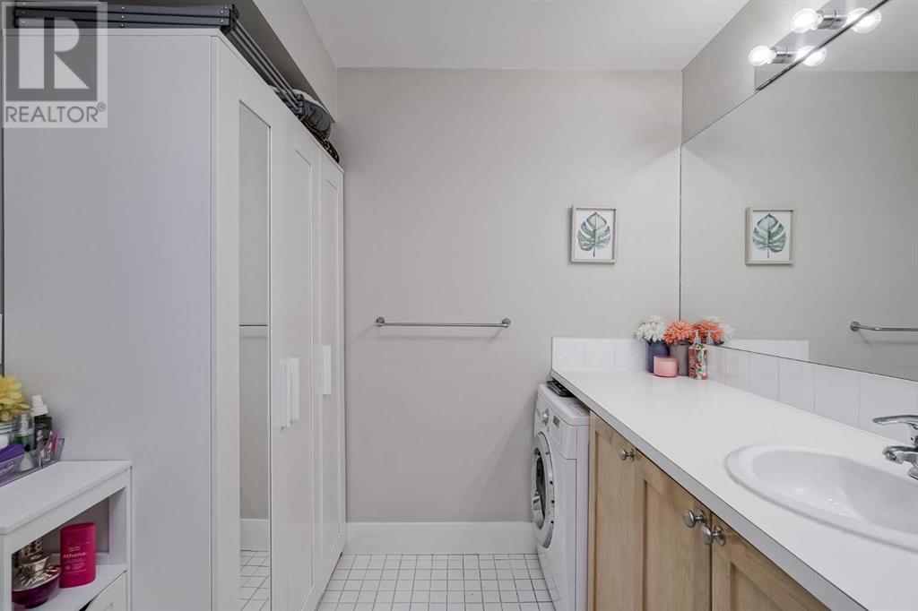 Single Family House Loft for Sale in   Glamis Drive SW Glamorgan Calgary 